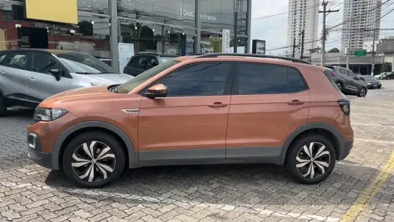 VOLKSWAGEN-T-CROSS-2021