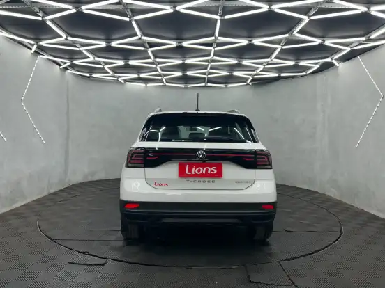 VOLKSWAGEN-T-CROSS-2023