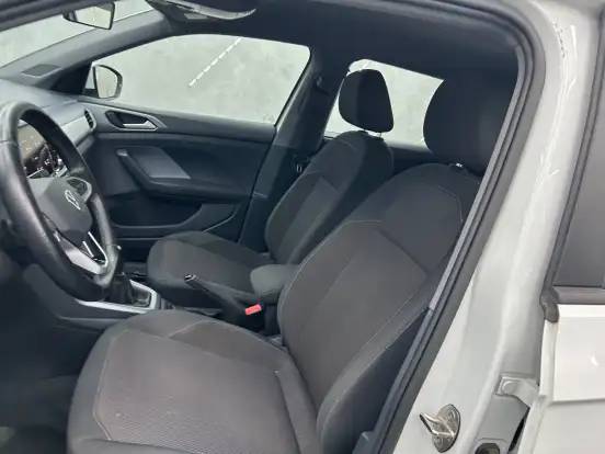VOLKSWAGEN-T-CROSS-2023
