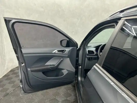 VOLKSWAGEN-T-CROSS-2024