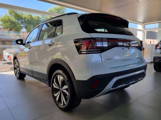 VOLKSWAGEN-T-CROSS-2026