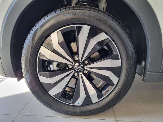 VOLKSWAGEN-T-CROSS-2026