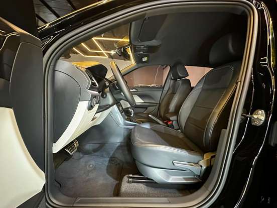 VOLKSWAGEN-T-CROSS-2024