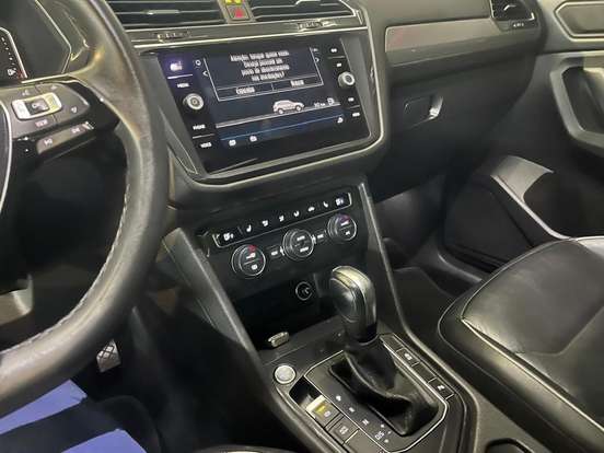 VOLKSWAGEN-TIGUAN-2019