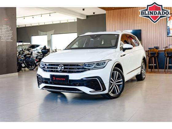 VOLKSWAGEN TIGUAN 2.0 300 TSI GASOLINA ALLSPACE R-LINE AUTOMÁTICO