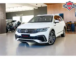 VOLKSWAGEN TIGUAN 2.0 300 TSI GASOLINA ALLSPACE R-LINE AUTOMÁTICO VOLKSWAGEN TIGUAN 2.0 300 TSI GASOLINA ALLSPACE R-LINE AUTOMÁTICO