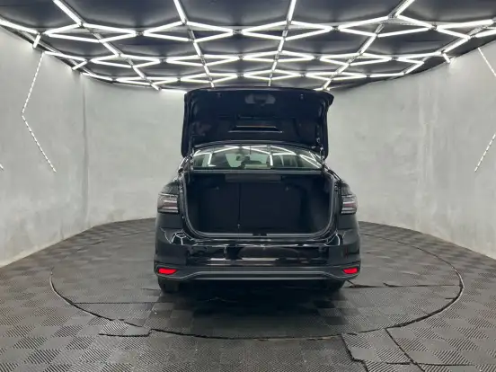 VOLKSWAGEN-VIRTUS-2024