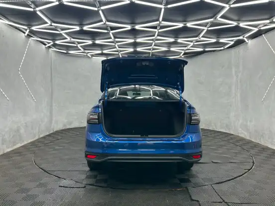 VOLKSWAGEN-VIRTUS-2025