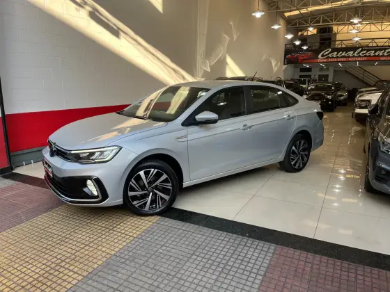 VOLKSWAGEN VIRTUS 1.0 200 TSI HIGHLINE AUTOMÁTICO