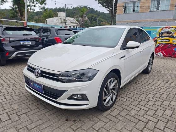 VOLKSWAGEN VIRTUS 1.0 200 TSI HIGHLINE AUTOMÁTICO
