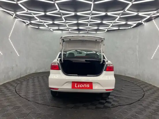 VOLKSWAGEN-VOYAGE-2023