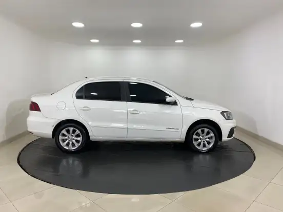 VOLKSWAGEN-VOYAGE-1.6 MSI TOTALFLEX COMFORTLINE 4P MANUAL VOLKSWAGEN-VOYAGE-2016