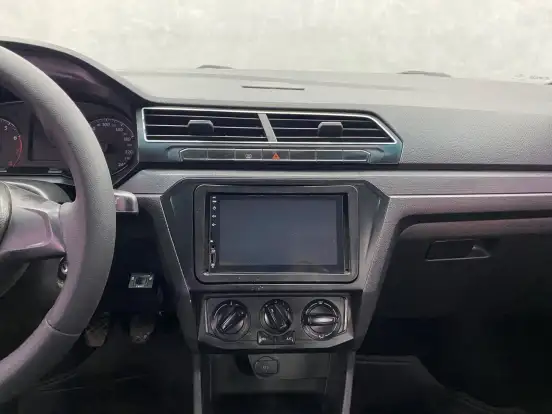 VOLKSWAGEN-VOYAGE-1.6 MSI TOTALFLEX TRENDLINE 4P MANUAL VOLKSWAGEN-VOYAGE-2018