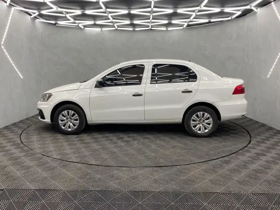 VOLKSWAGEN-VOYAGE-2018