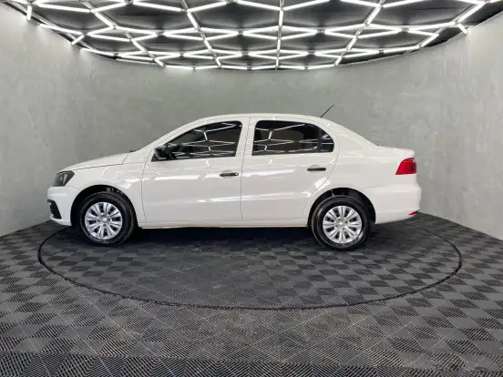 VOLKSWAGEN-VOYAGE-2018