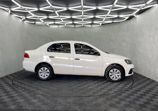 VOLKSWAGEN-VOYAGE-2018