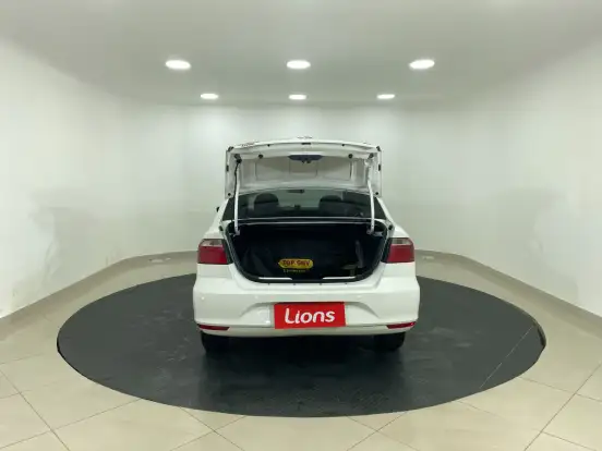 VOLKSWAGEN-VOYAGE-1.6 MSI TOTALFLEX TRENDLINE 4P MANUAL VOLKSWAGEN-VOYAGE-2018