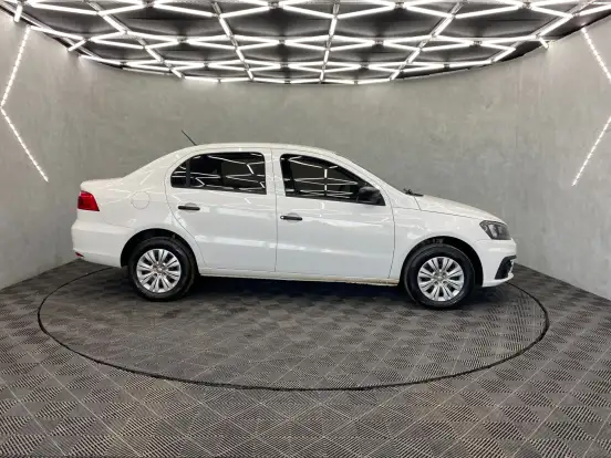 VOLKSWAGEN-VOYAGE-2018