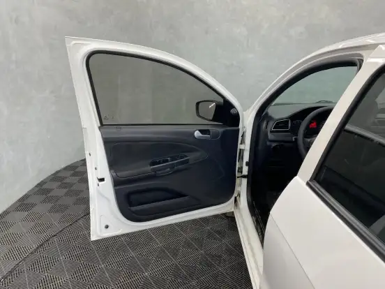 VOLKSWAGEN-VOYAGE-1.6 MSI TOTALFLEX TRENDLINE 4P MANUAL VOLKSWAGEN-VOYAGE-2018