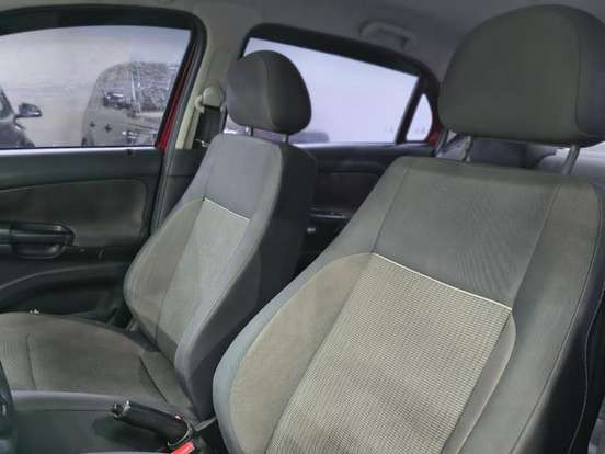 VOLKSWAGEN-VOYAGE-1.0 MI 8V FLEX 4P MANUAL VOLKSWAGEN-VOYAGE-2013