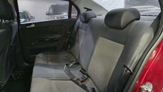 VOLKSWAGEN-VOYAGE-2013