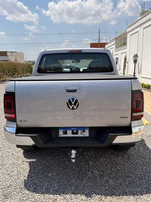 VOLKSWAGEN-AMAROK-2025