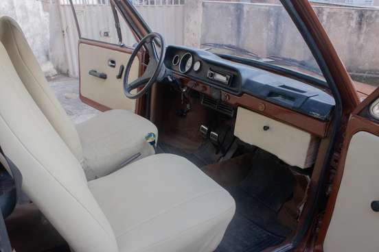 VOLKSWAGEN-BRASILIA-1975