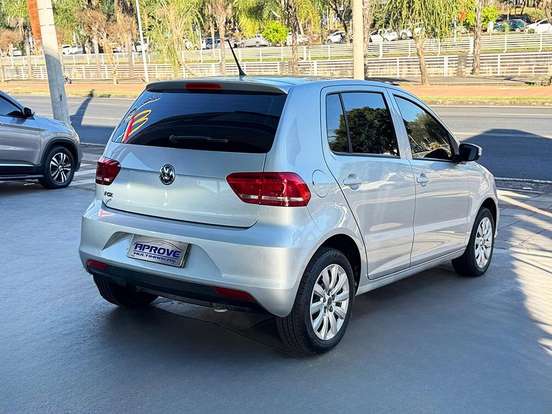 VOLKSWAGEN-FOX-2016