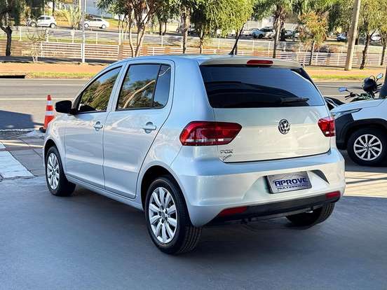 VOLKSWAGEN-FOX-1.0 MPI TRENDLINE 12V FLEX 4P MANUAL VOLKSWAGEN-FOX-2016