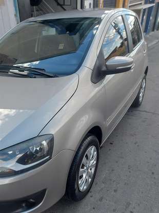 VOLKSWAGEN-FOX-2012