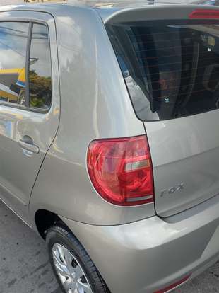 VOLKSWAGEN-FOX-2012