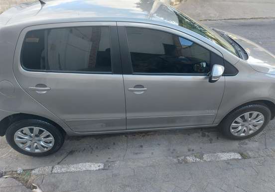 VOLKSWAGEN-FOX-2012