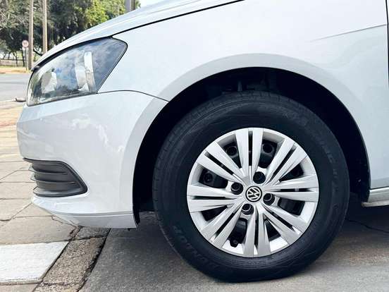 VOLKSWAGEN-GOL-2014