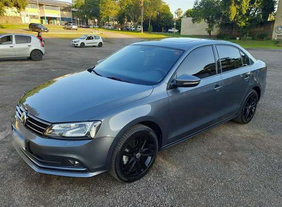 VOLKSWAGEN-JETTA-2015