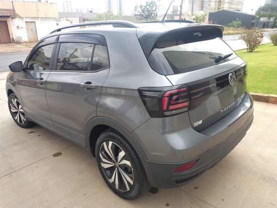 VOLKSWAGEN-T-CROSS-2022