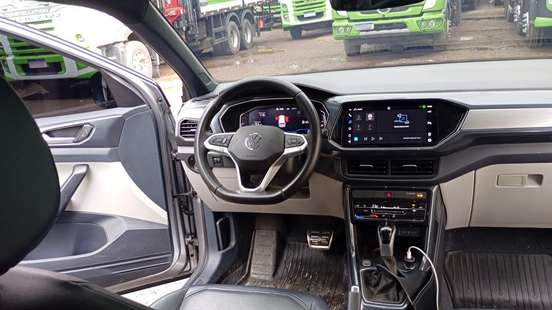 VOLKSWAGEN-T-CROSS-2024
