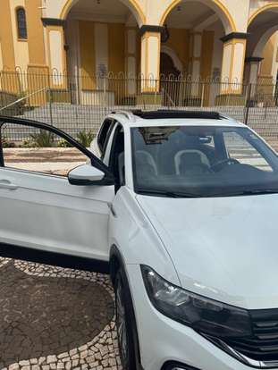 VOLKSWAGEN-T-CROSS-2019