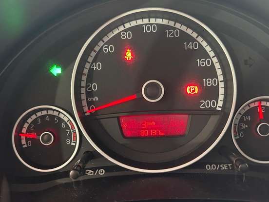 VOLKSWAGEN-UP-1.0 MPI RBW 12V FLEX 4P MANUAL VOLKSWAGEN-UP-2014