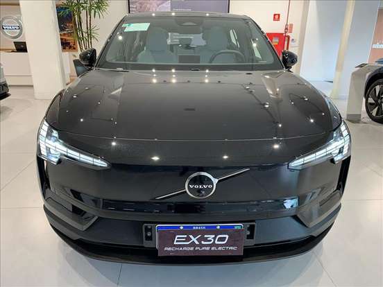 VOLVO-EX30-2024