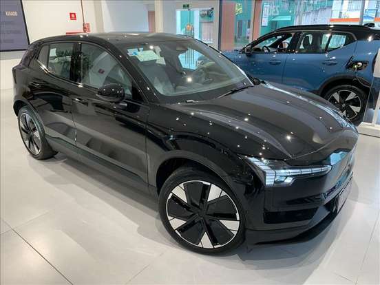 VOLVO-EX30-2024