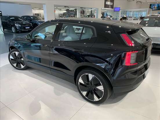 VOLVO-EX30-2024