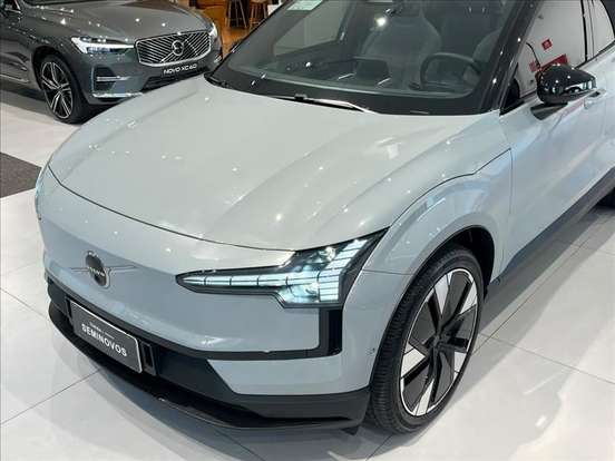 VOLVO-EX30-2024