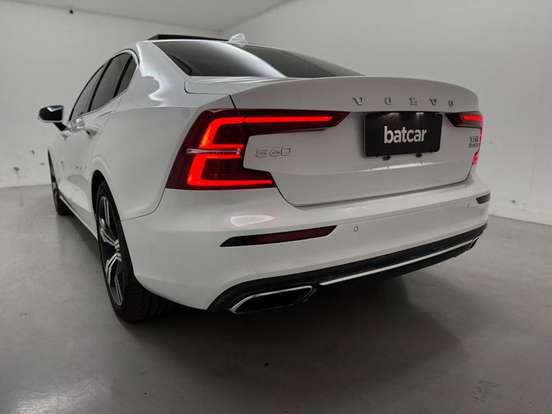 VOLVO-S60-2019