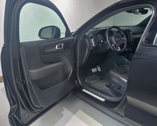 VOLVO-XC40-1.5 T5 RECHARGE R-DESIGN GEARTRONIC VOLVO-XC40-2021