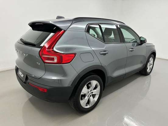 VOLVO-XC40-2.0 T4 GASOLINA GEARTRONIC VOLVO-XC40-2018