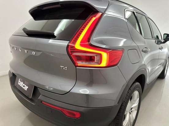 VOLVO-XC40-2.0 T4 GASOLINA GEARTRONIC VOLVO-XC40-2018