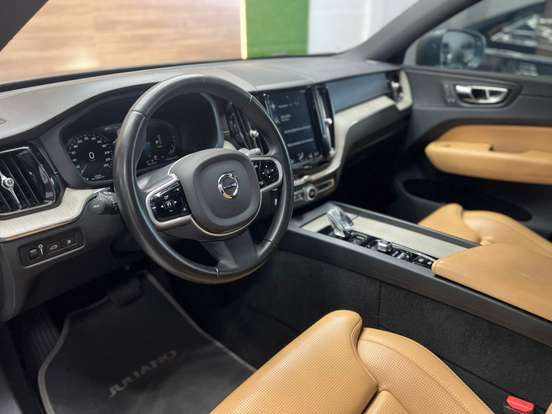 VOLVO-XC40-2.0 T4 GASOLINA INSCRIPTION GEARTRONIC VOLVO-XC40-2019
