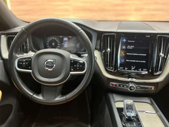 VOLVO-XC40-2.0 T4 GASOLINA INSCRIPTION GEARTRONIC VOLVO-XC40-2019
