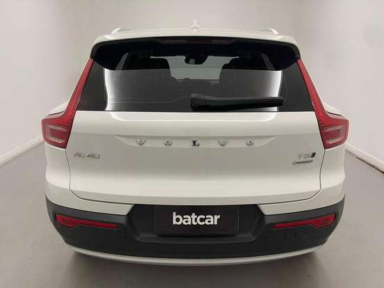 VOLVO-XC40-2.0 T5 GASOLINA MOMENTUM AWD GEARTRONIC VOLVO-XC40-2018