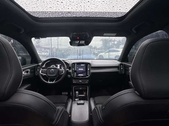 VOLVO-XC40-2.0 T5 GASOLINA R-DESIGN AWD GEARTRONIC VOLVO-XC40-2019